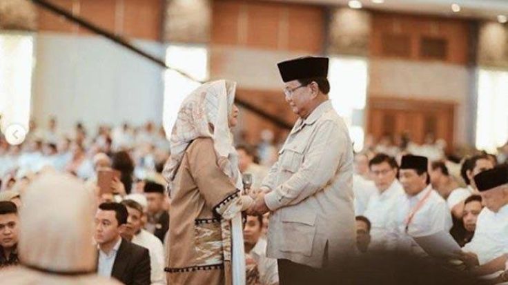 Selamat Milad Presiden Prabowo, Berjuta Jiwa Anak Acungkan Bendera SOS