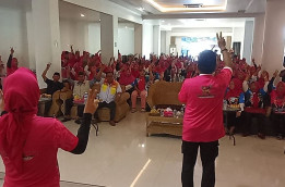 Relawan Jilbab Pink dan Gen ZI Bersatu Menangkan ZIAP