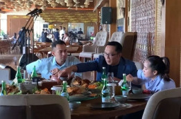 Ridwan Kamil dan Raffi Ahmad Tiba-Tiba Jadi "Kakak-Adik"