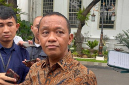 Bahlil Heran 60 Persen BBM Indonesia Impor dari Singapura