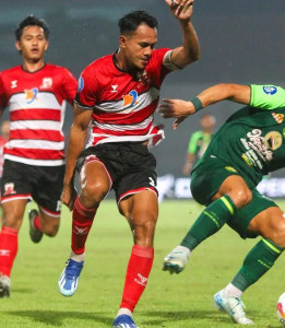 Derbi Jatim: Persik Kediri vs Madura United