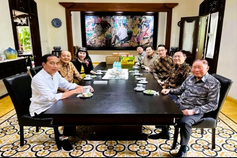 Jokowi Sambut Pendiri Lippo Group, Mochtar Riady, di Solo