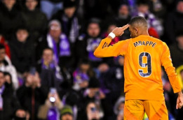 Hat-Trick Kylian Mbappé Bawa Real Madrid Menang Telak atas Valladolid