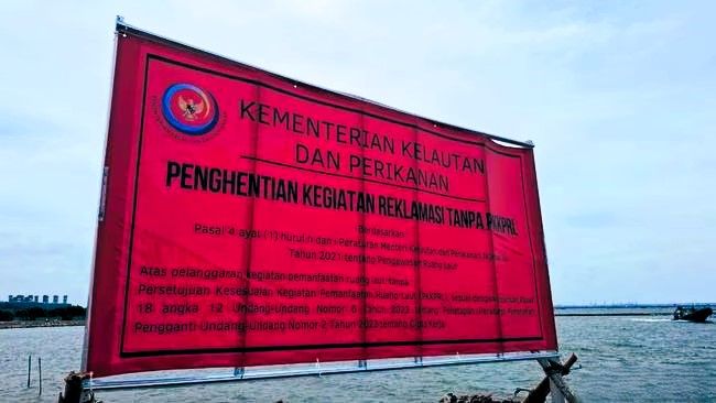 KKP Segel Pagar Laut Tak Berizin di Bekasi: Proyek Reklamasi Jadi Sorotan