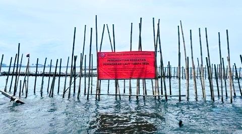 Nelayan Alami Ancaman, Intimidasi dan Kerugian dari Pagar Laut di Tangerang