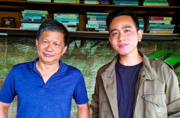 Rocky Gerunmg Pertanyakan Wapres Gibran Soal Mengatasi Pagar Laut Tangerang