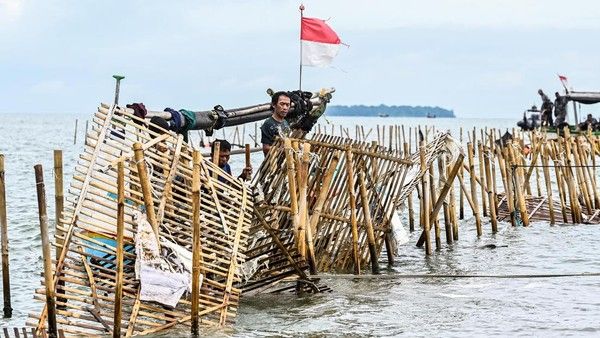 Skandal Pagar Laut: Benarkah Hukum Tumpul ke Atas?