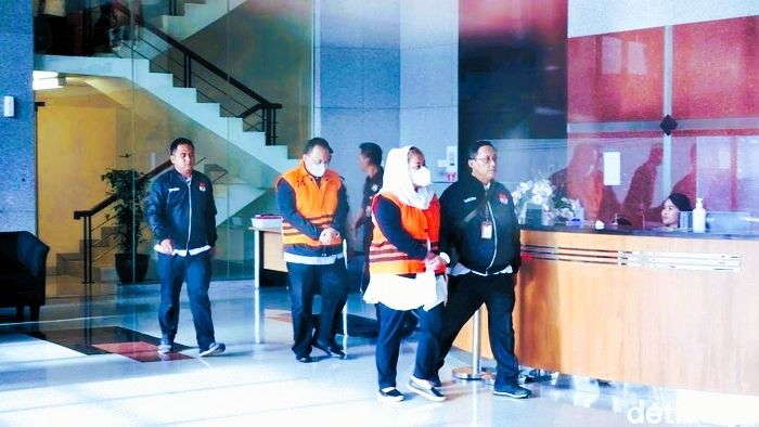 Walikota Semarang dan Suaminya Ditahan KPK Karena Kasus Korupsi