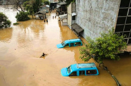 PANTAU! Lokasi Titik Banjir di Jakarta Terkini Disini