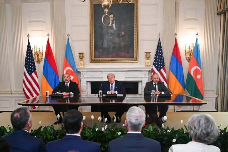 Armenia dan Azerbaijan Resmi Damai