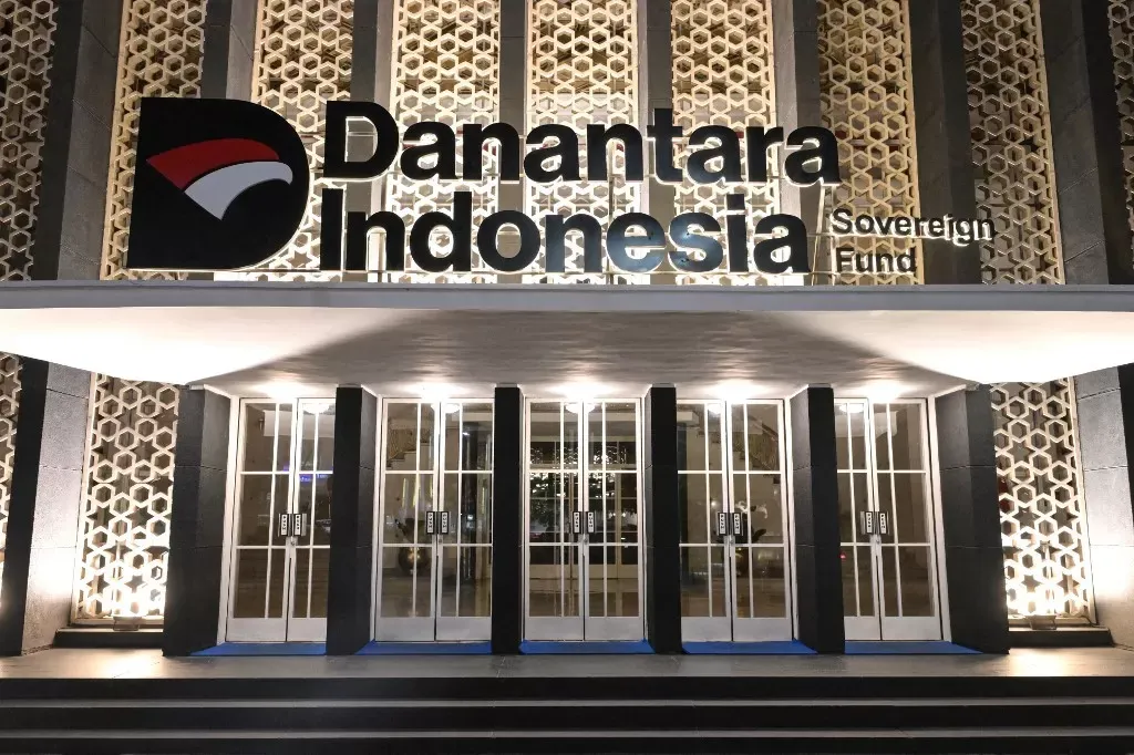 Danantara Bakal Pangkas Ribuan BUMN