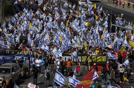 Gelombang Protes Tolak Perang di Israel