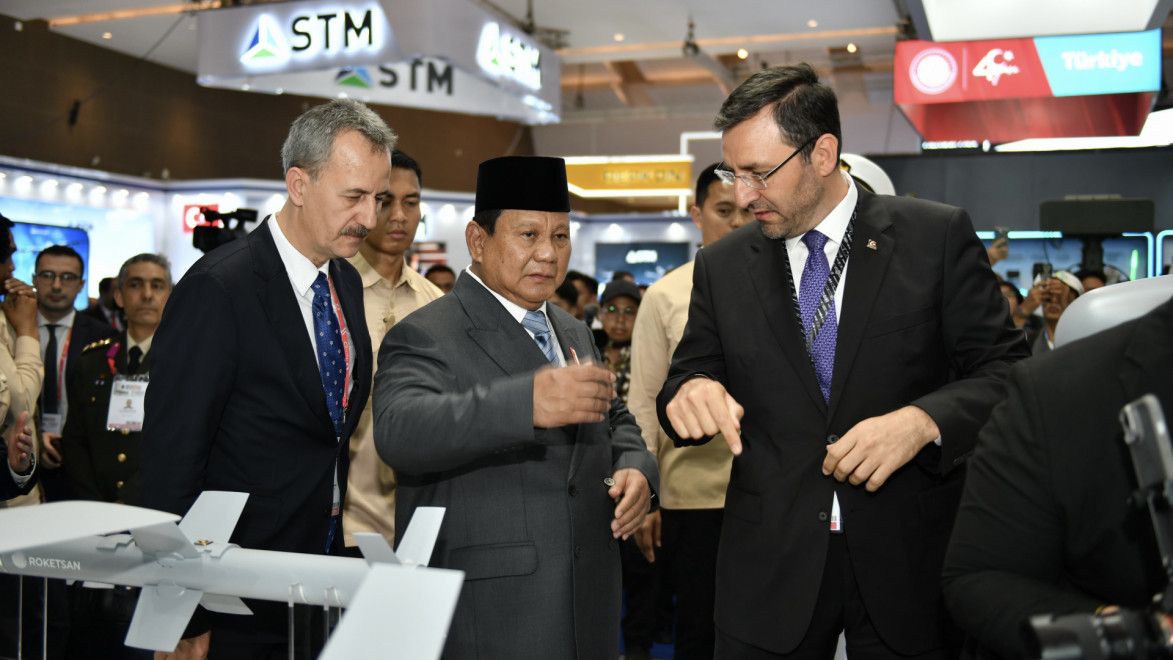Indonesia Pengguna Pertama Rudal Balistik KHAN di Asia Tenggara