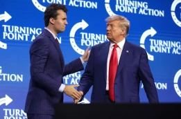 Charlie Kirk Tewas Ditembak, Trump Salahkan Radikal Kiri