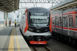 11 Trainset KRL Impor China Beroperasi di Lintas Bogor-Cikarang