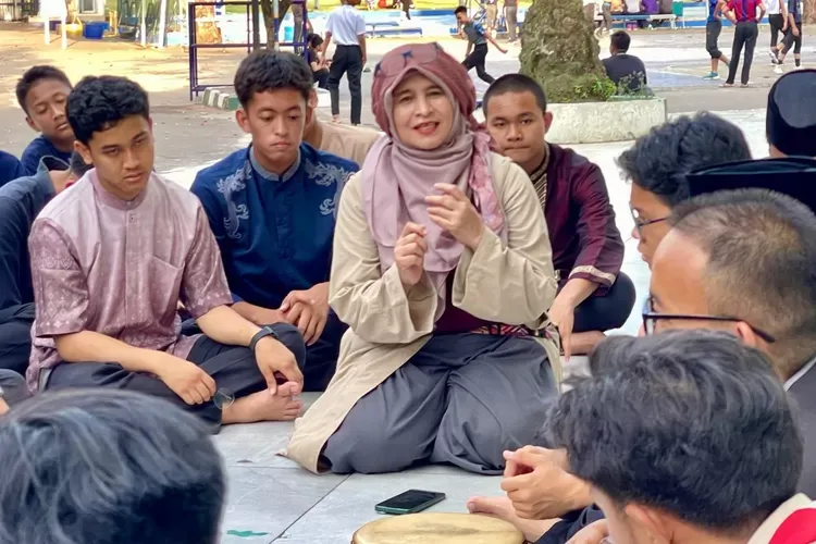 Jelang SanFFest 2025, Bunda Neno Tinjau Persiapan di Darunnajah