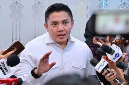 "Pokoknya" Teddy dan Ambrolnya Reputasi Istana