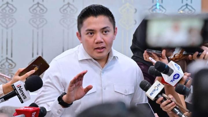 "Pokoknya" Teddy dan Ambrolnya Reputasi Istana